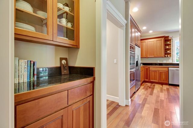 1165 Matterhorn Loop, Camano Island, WA 98282