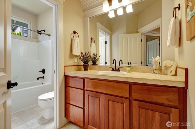 1165 Matterhorn Loop, Camano Island, WA 98282