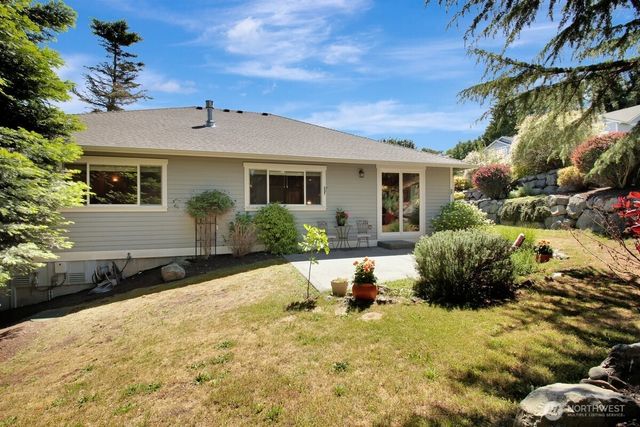 1165 Matterhorn Loop, Camano Island, WA 98282