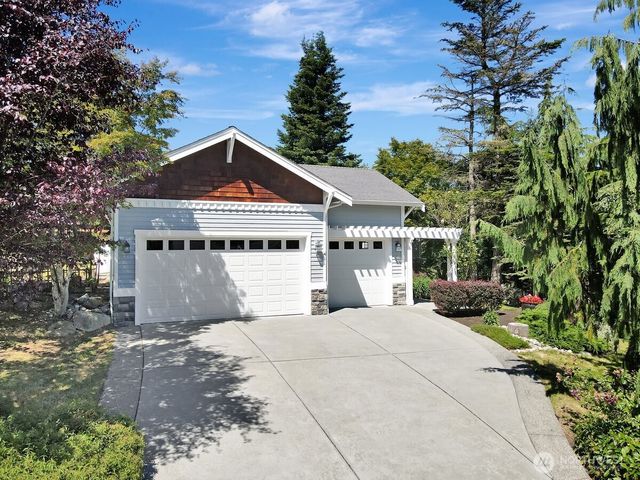 1165 Matterhorn Loop, Camano Island, WA 98282