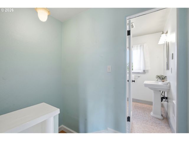 1419 Nw 23RD Ave, Portland, OR 97210