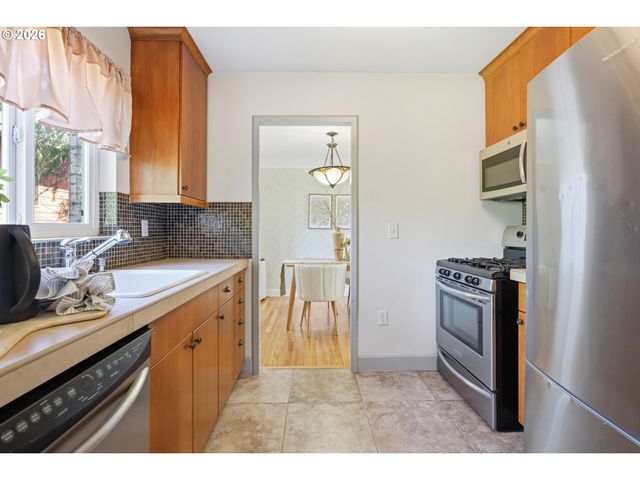 1419 Nw 23RD Ave, Portland, OR 97210