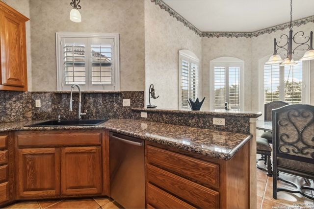 103 Arboleda, Boerne, TX 78006