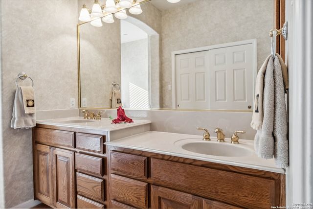 103 Arboleda, Boerne, TX 78006