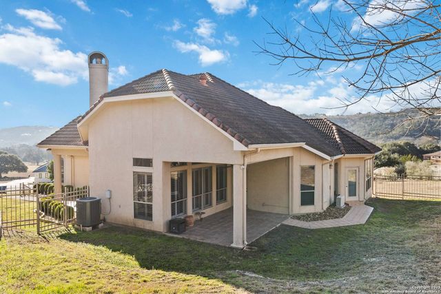 103 Arboleda, Boerne, TX 78006