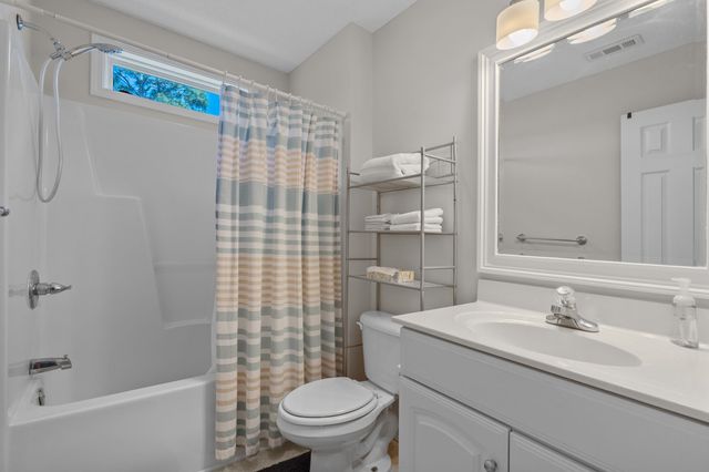 2119 Wentworth Dr., Myrtle Beach, SC 29575