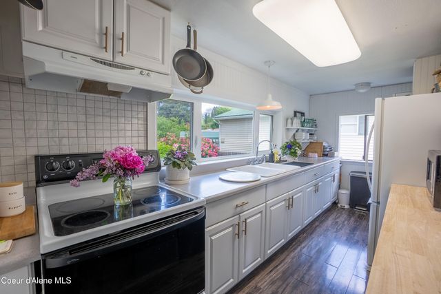 6499 Van Buren St, Bonners Ferry, ID 83805