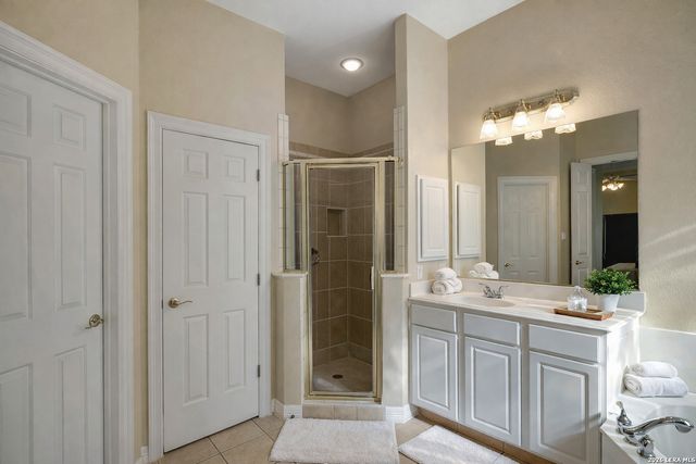 24805 Fairway Springs, San Antonio, TX 78260