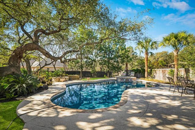 24805 Fairway Springs, San Antonio, TX 78260