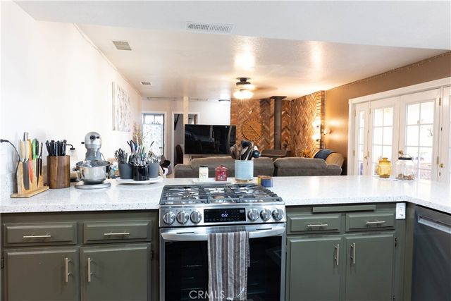 15078 Cactus, Hesperia, CA 92345