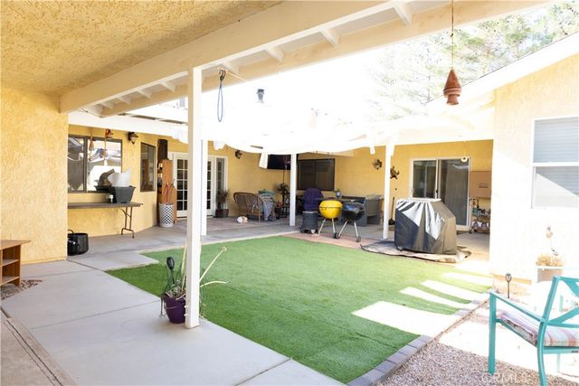 15078 Cactus, Hesperia, CA 92345