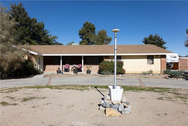 15078 Cactus, Hesperia, CA 92345