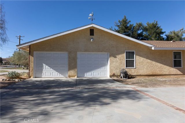 15078 Cactus, Hesperia, CA 92345