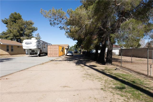 15078 Cactus, Hesperia, CA 92345