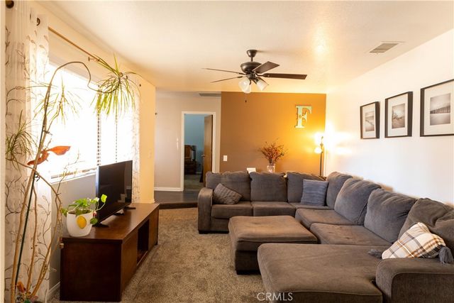 15078 Cactus, Hesperia, CA 92345