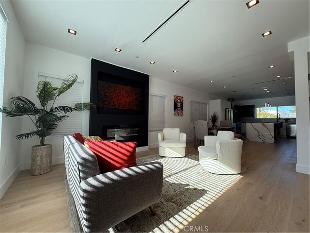 18039 Rosita, Encino, CA 91316