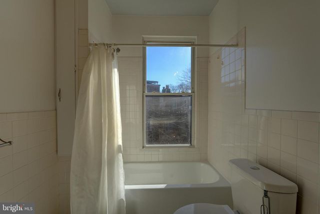1209 I ST SE, Washington, DC 20003