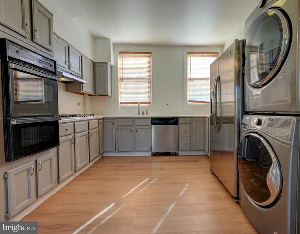 1209 I ST SE, Washington, DC 20003