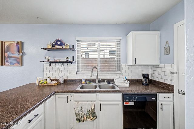 11426 W MADISEN ELLISE Drive, Surprise, AZ 85378