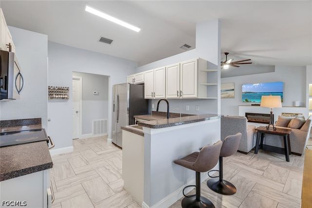 1402 NE 19th TER, Cape Coral, FL 33909