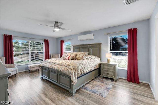 1402 NE 19th TER, Cape Coral, FL 33909