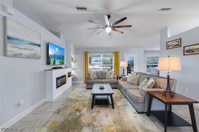 1402 NE 19th TER, Cape Coral, FL 33909