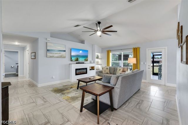 1402 NE 19th TER, Cape Coral, FL 33909