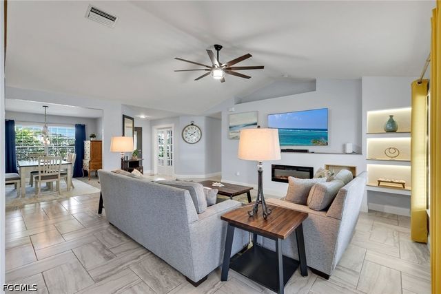1402 NE 19th TER, Cape Coral, FL 33909