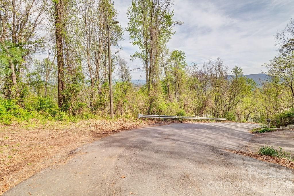 99999 Leisure Mountain Road 22, Asheville, NC 28804