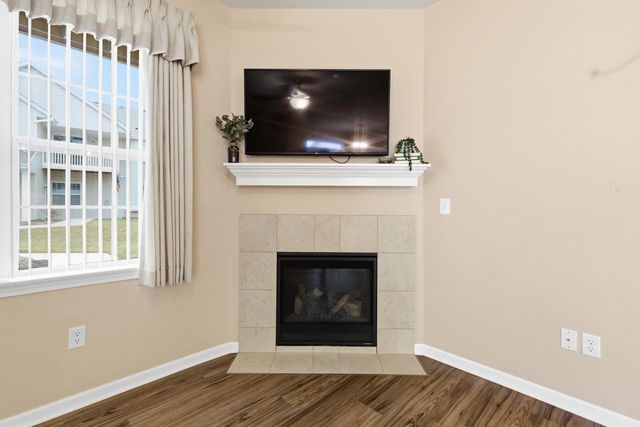 W197N16894 Stonewall DRIVE, Jackson, WI 53037