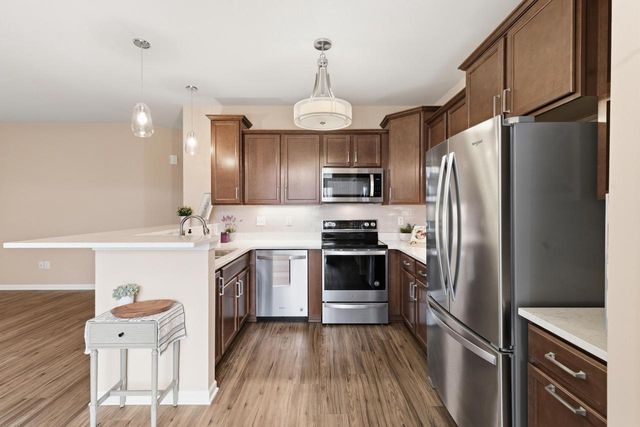 W197N16894 Stonewall DRIVE, Jackson, WI 53037