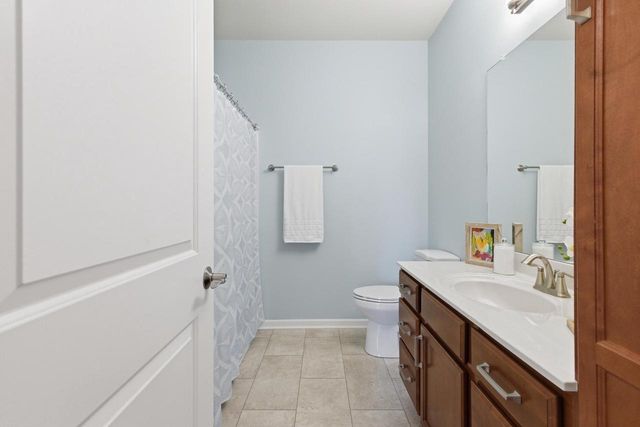 W197N16894 Stonewall DRIVE, Jackson, WI 53037