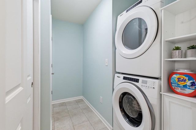 W197N16894 Stonewall DRIVE, Jackson, WI 53037