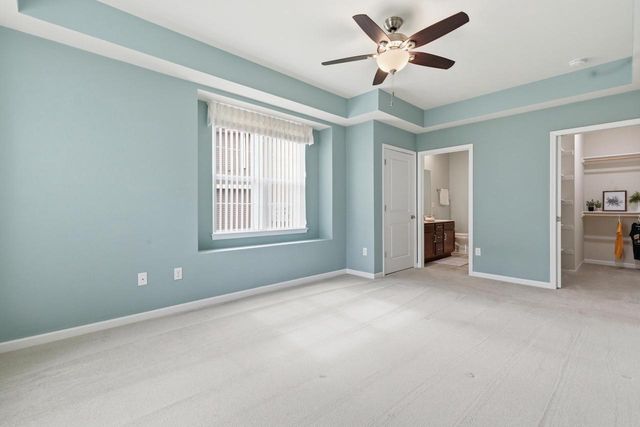 W197N16894 Stonewall DRIVE, Jackson, WI 53037