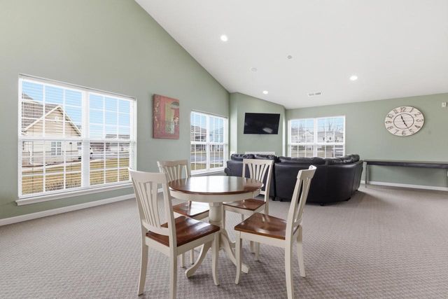 W197N16894 Stonewall DRIVE, Jackson, WI 53037