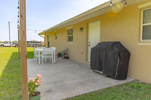 4881 SE 42nd Street, Okeechobee, FL 34974