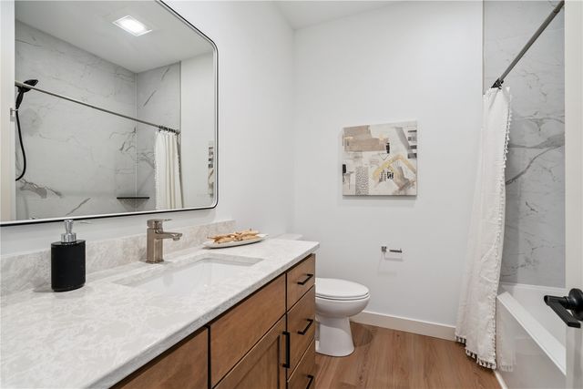 715 Cedar Bend Drive, Solon, IA 52333