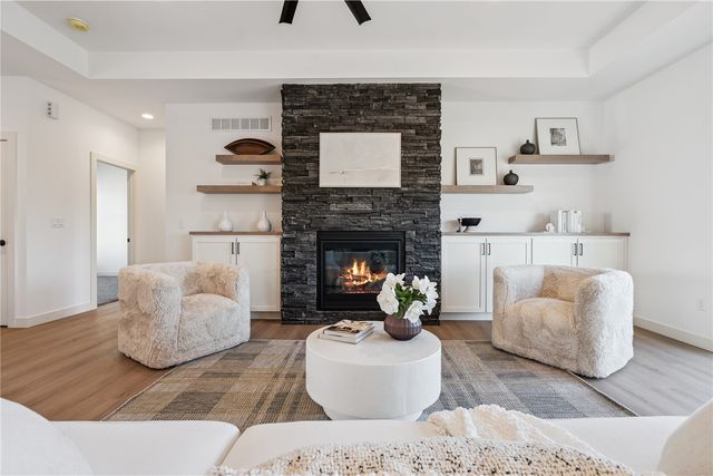 715 Cedar Bend Drive, Solon, IA 52333