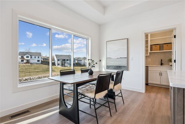 715 Cedar Bend Drive, Solon, IA 52333