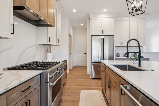 715 Cedar Bend Drive, Solon, IA 52333