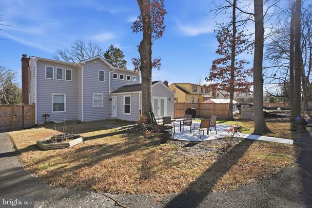 6710 OAK DR, Alexandria, VA 22306