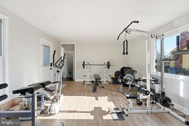 6710 OAK DR, Alexandria, VA 22306