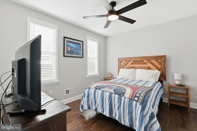 6710 OAK DR, Alexandria, VA 22306