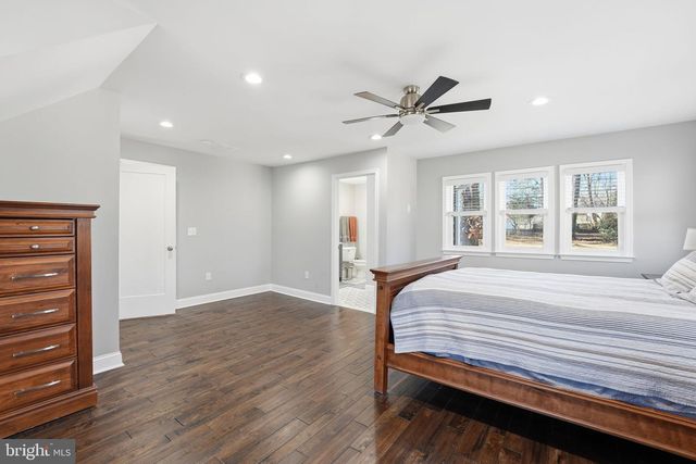 6710 OAK DR, Alexandria, VA 22306