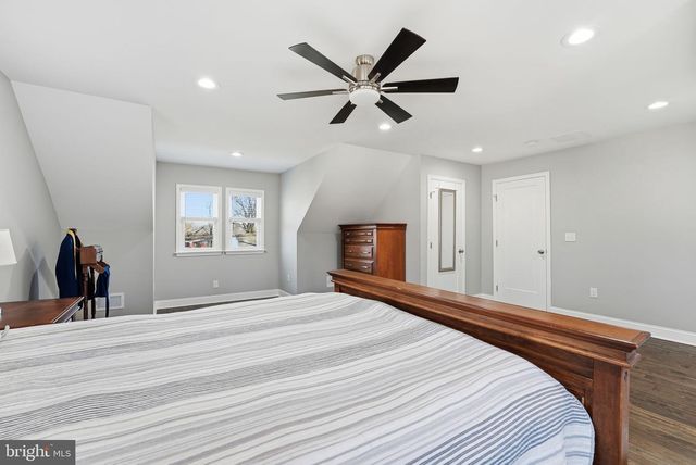 6710 OAK DR, Alexandria, VA 22306