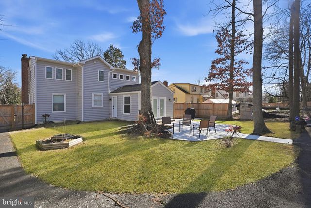 6710 OAK DR, Alexandria, VA 22306