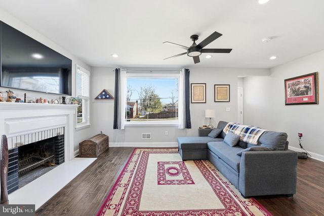 6710 OAK DR, Alexandria, VA 22306