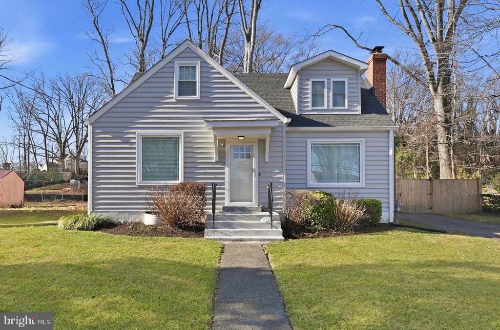 6710 OAK DR, Alexandria, VA 22306