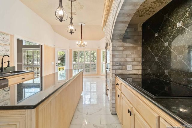 519 Mission Viejo, San Antonio, TX 78232