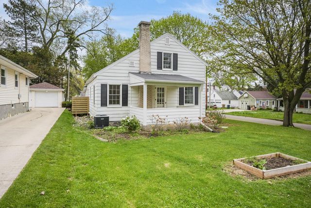 1502 Farragut Street, Madison, WI 53704